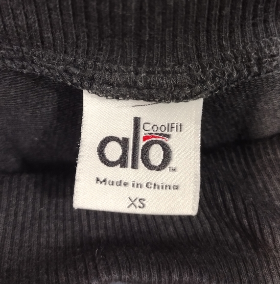 Alo Coolfit Athletic Shorts Women's XS Black Sporty Jogging Workout Summer - Picture 7 of 7